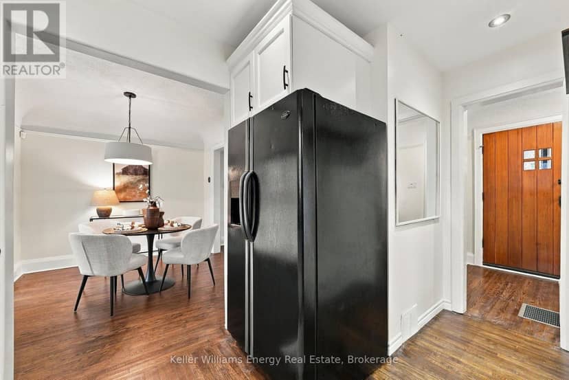 286 Gliddon Avenue, Oshawa, photo 8