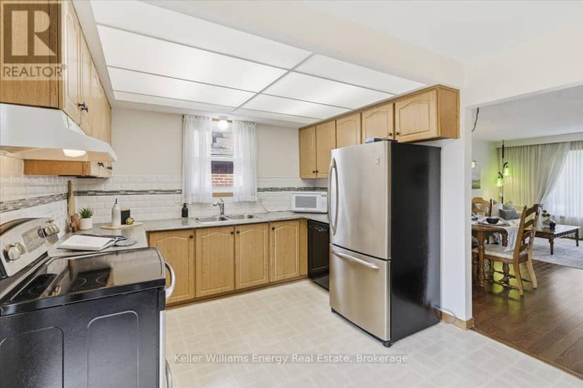 724 Clifton Drive — photo 15 of 40