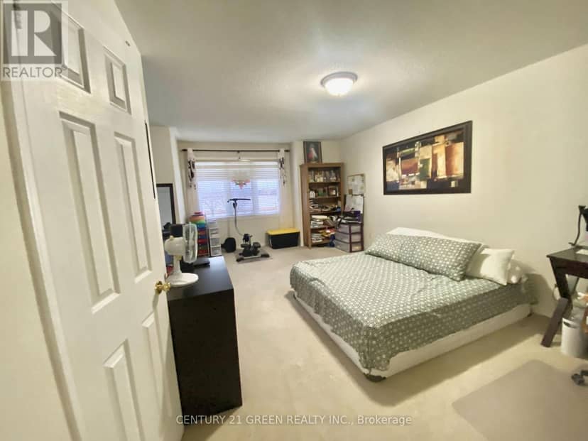65 Silverwood Circle E — photo 9 of 11