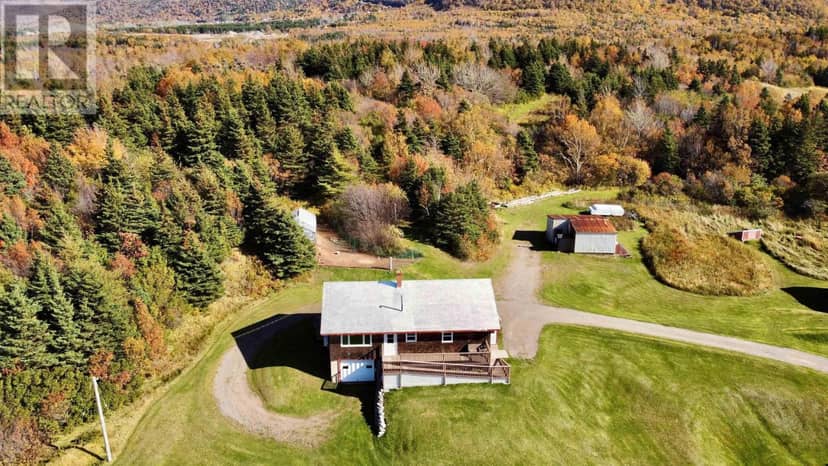 14086 Cabot Trail, Chéticamp, photo 4