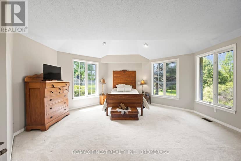 941 Malvern Terrace — photo 18 of 40