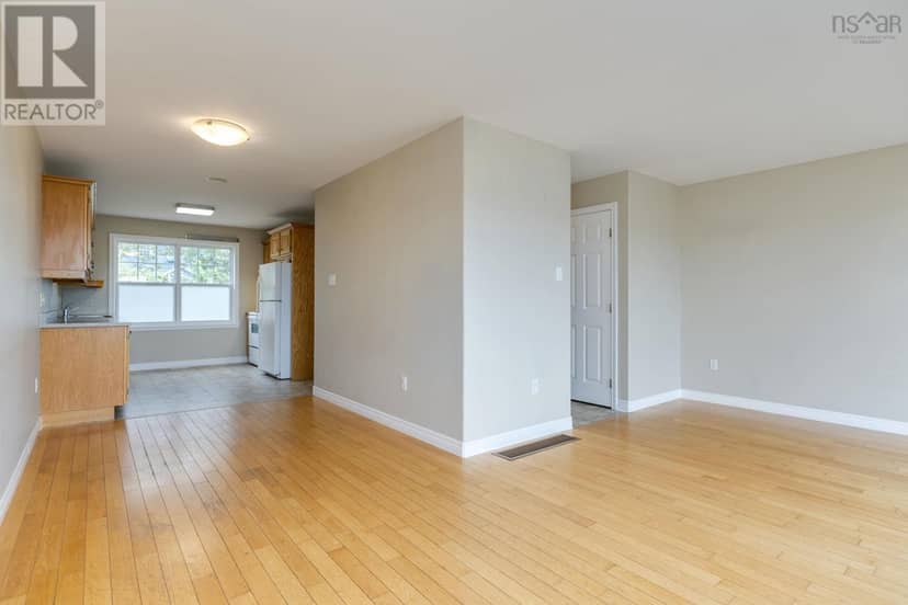 3804 Memorial Drive — photo 8 of 38
