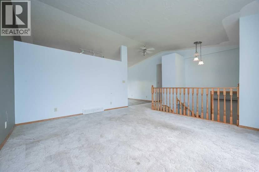 902 Birch Street, Beaverlodge, photo 8