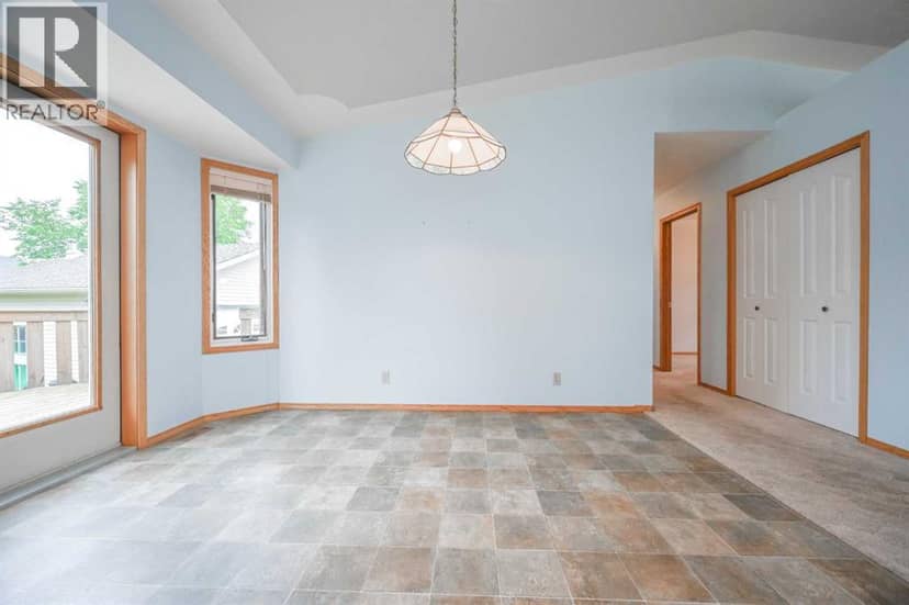 902 Birch Street — photo 11 of 29