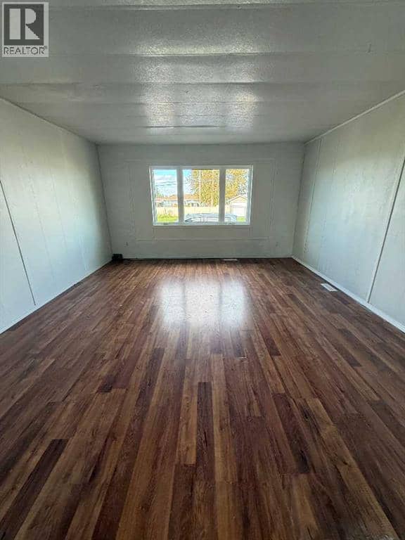 10 Kaybob Trailer Crt, Fox Creek, photo 6