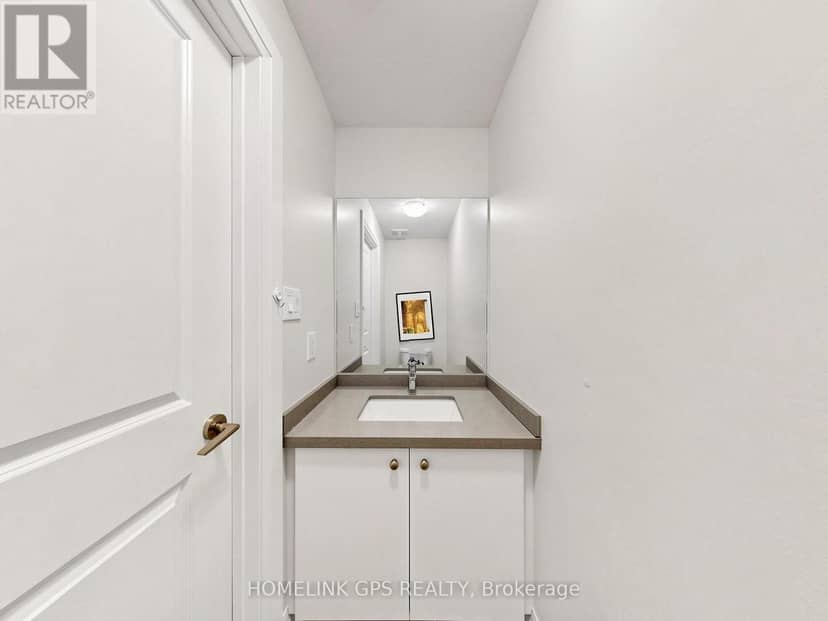 12 Hostel Lane — photo 14 of 40