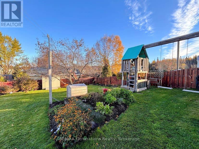 3 Cedar Walk — photo 36 of 40