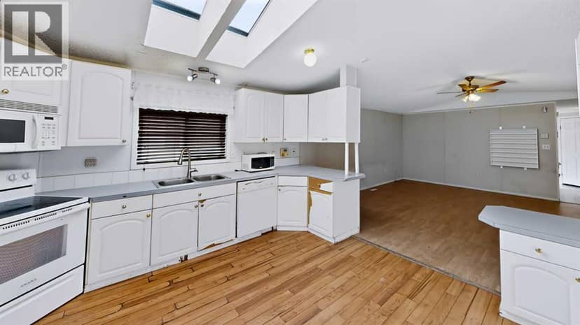 145 Greenwich Lane — photo 12 of 31