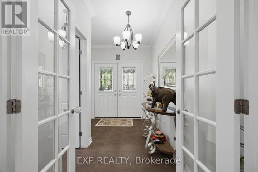 273 Gracewood Crescent — photo 2 of 40