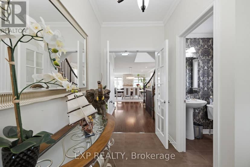 273 Gracewood Crescent — photo 3 of 40