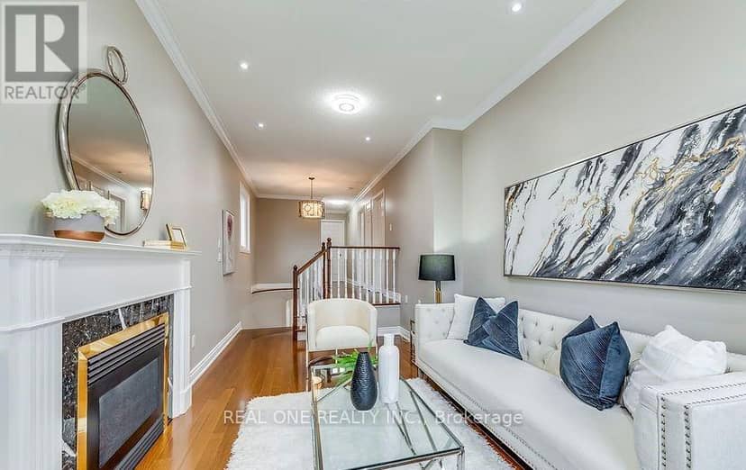 2093 Shorncliffe Boulevard — photo 17 of 31
