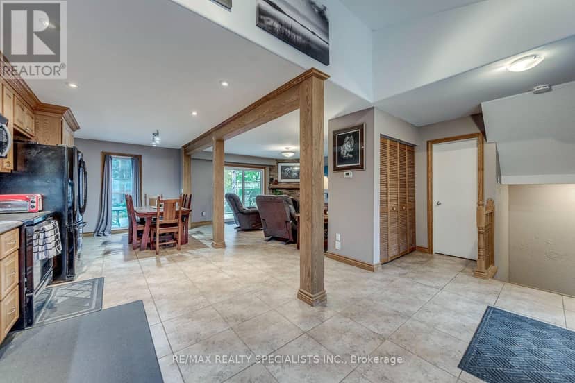4089 Barbican Drive — photo 11 of 40