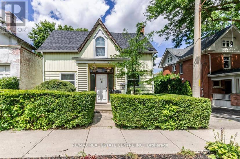 215-217 Queen Street, Milton