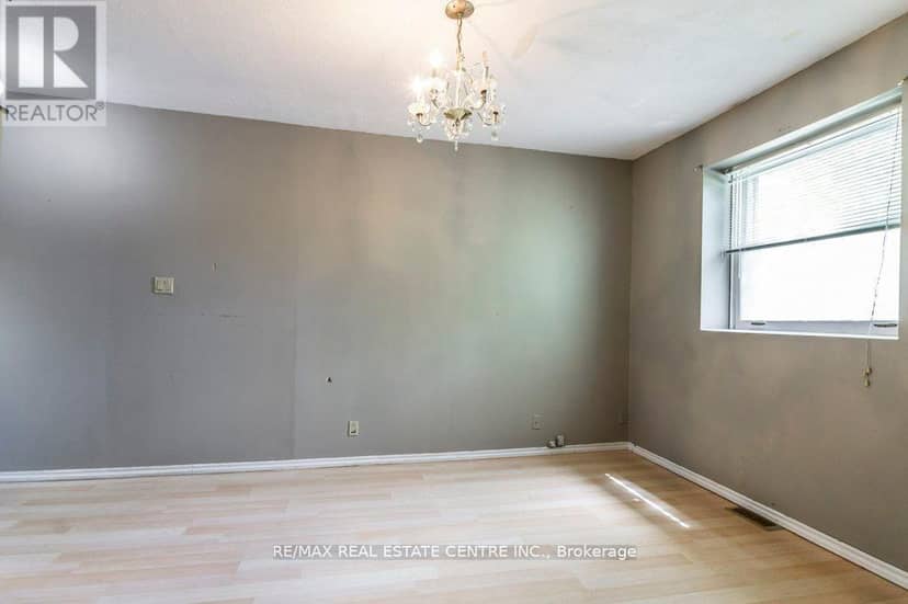215-217 Queen Street — photo 15 of 40