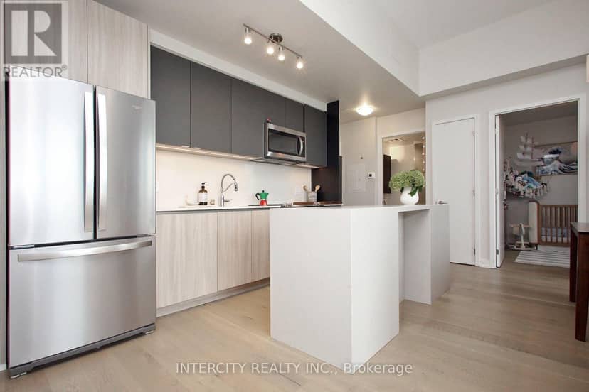 1201 - 3100 Keele Street — photo 12 of 38
