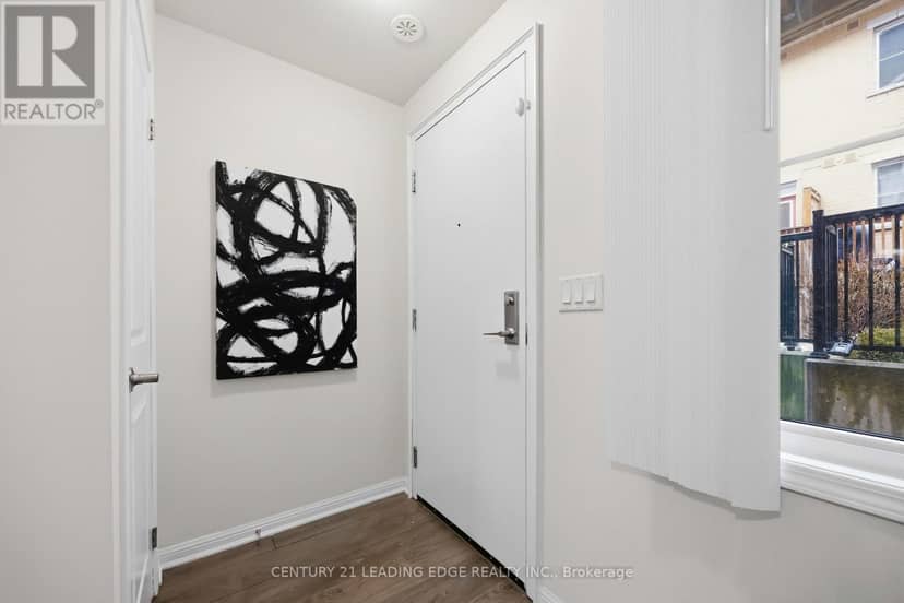 121 - 380 Hopewell Avenue — photo 10 of 37