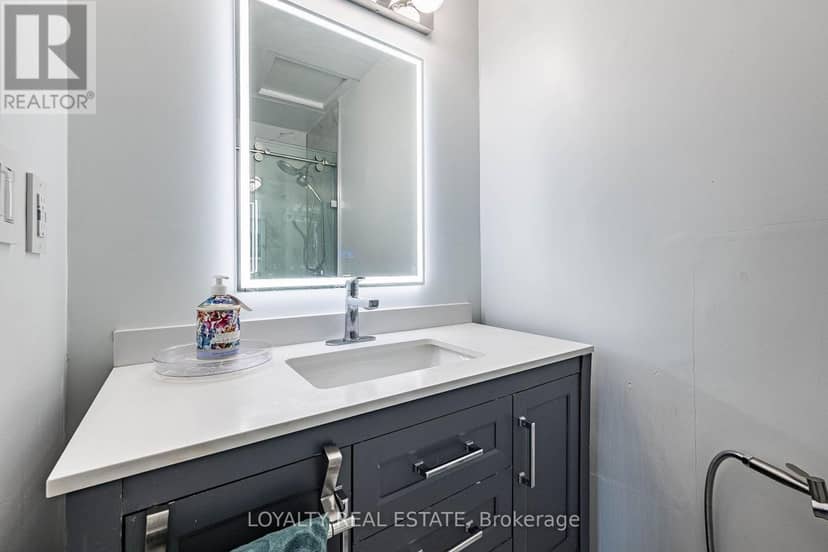 52 Newcastle Crescent — photo 18 of 26