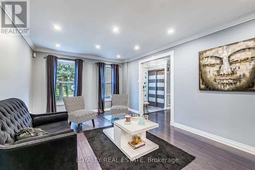 52 Newcastle Crescent, Brampton, photo 3