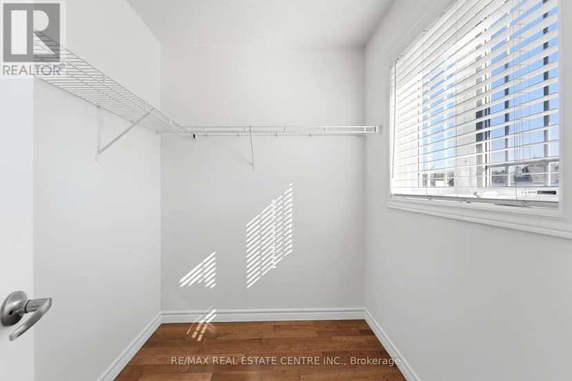 83 Yates Avenue — photo 14 of 32