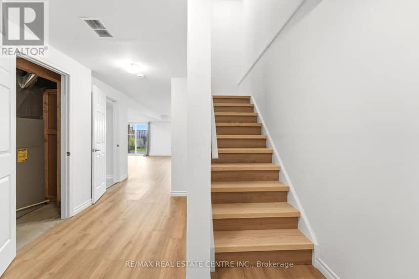 83 Yates Avenue — photo 21 of 32