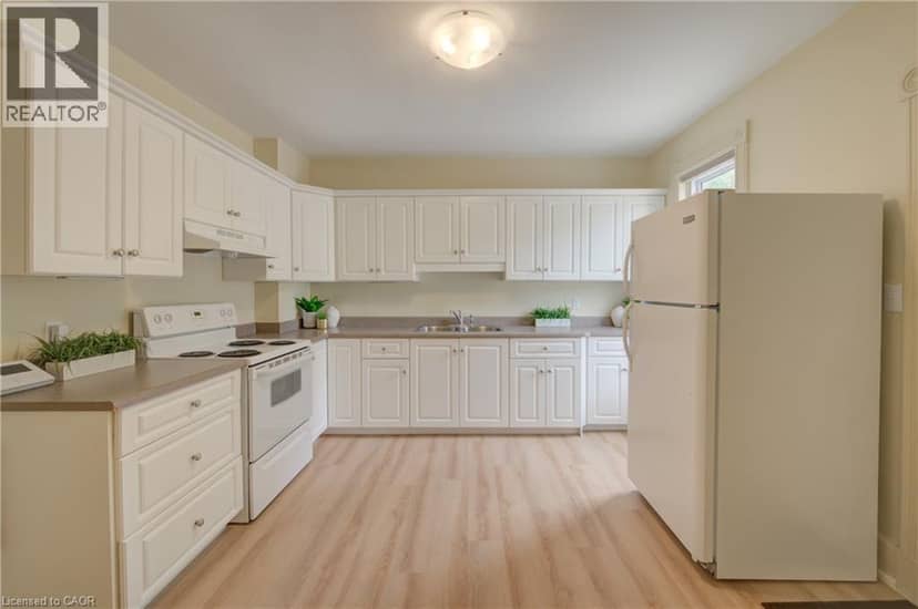 9 SALISBURY Avenue — photo 12 of 32