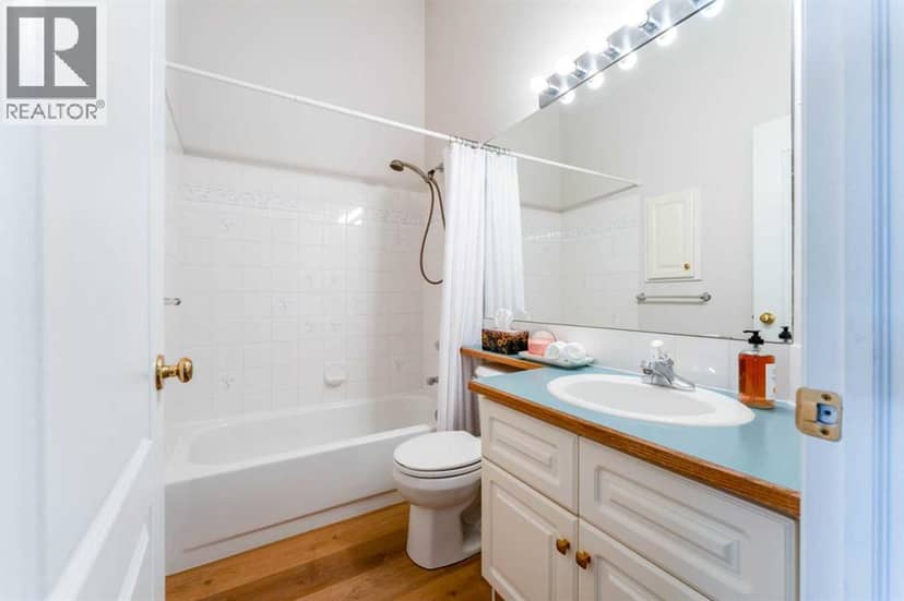 76 Sierra Morena Green SW — photo 35 of 36