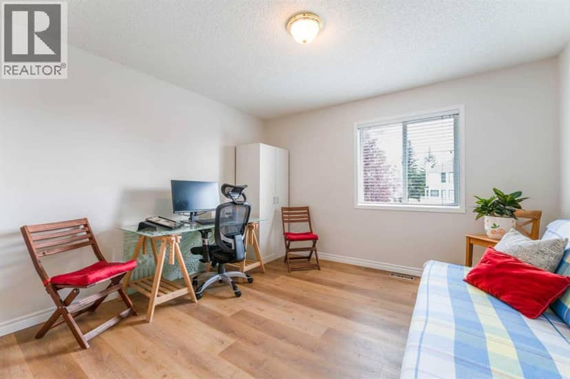76 Sierra Morena Green SW — photo 32 of 36
