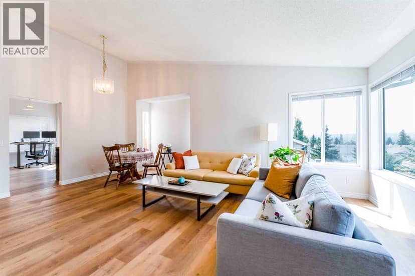 76 Sierra Morena Green SW — photo 11 of 36