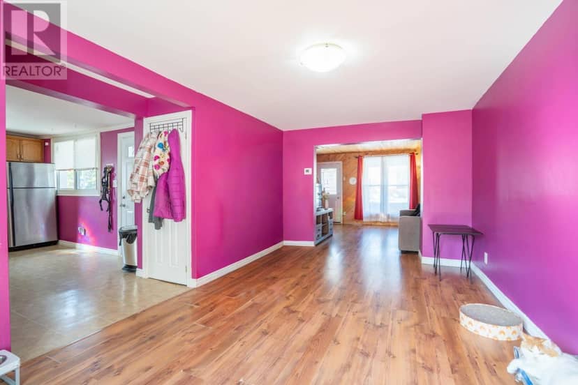 332 Bruce ST — photo 10 of 24