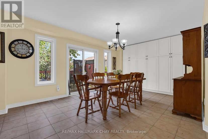 6 Whispering Pine Place — photo 10 of 40