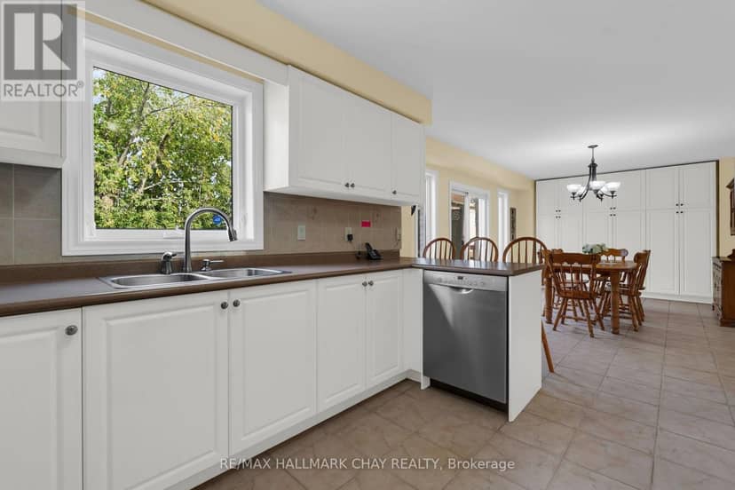 6 Whispering Pine Place — photo 9 of 40