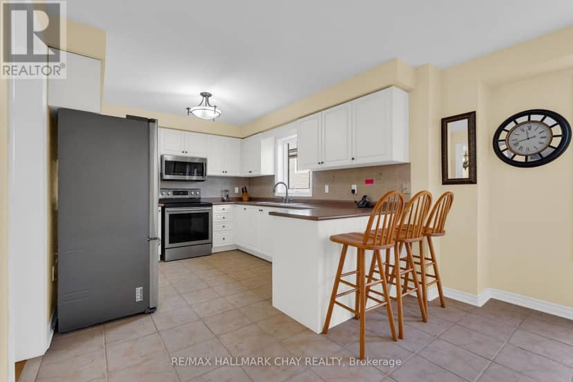 6 Whispering Pine Place, Barrie, photo 7