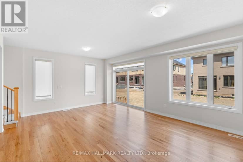 16 Crossmore Crescent — photo 7 of 30