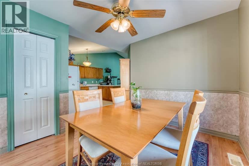 1583 Chateau Avenue — photo 8 of 34