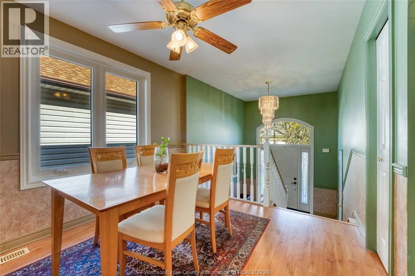 1583 Chateau Avenue — photo 6 of 34