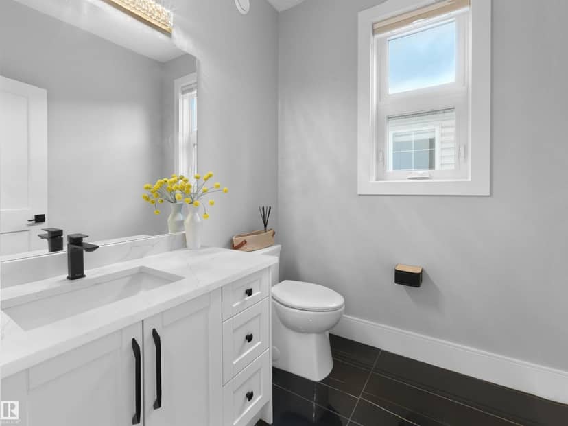 10926 72 AV NW — photo 14 of 40