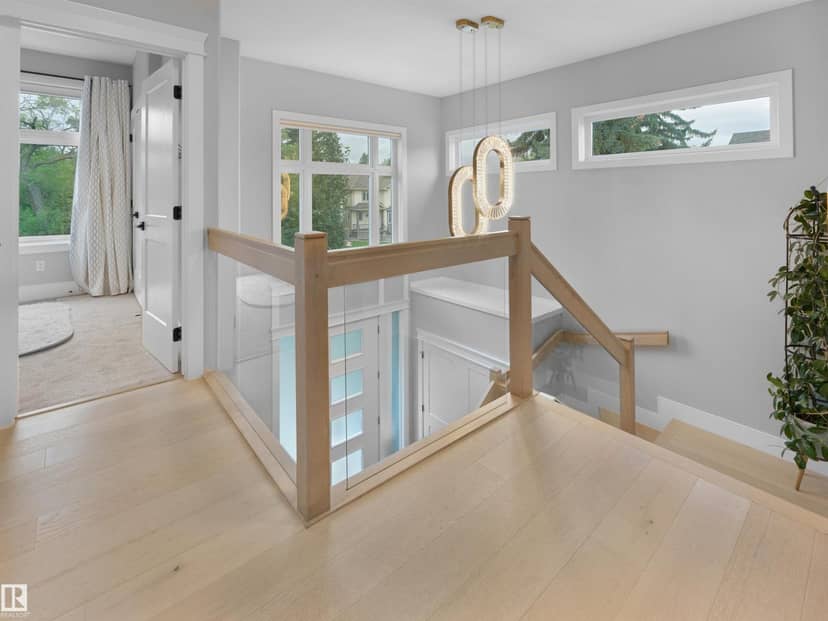 10926 72 AV NW — photo 15 of 40
