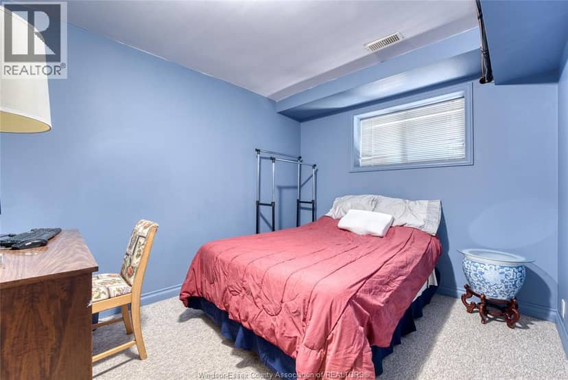 1583 Chateau Avenue — photo 25 of 34