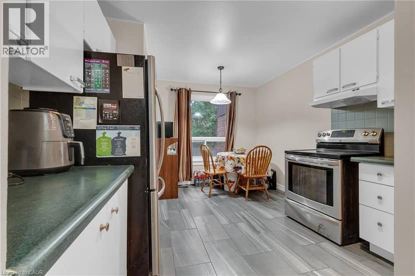 45 MARKSAM Road Unit# 121 — photo 10 of 38