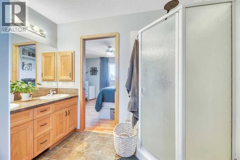148 Aspen Creek Crescent — photo 24 of 40