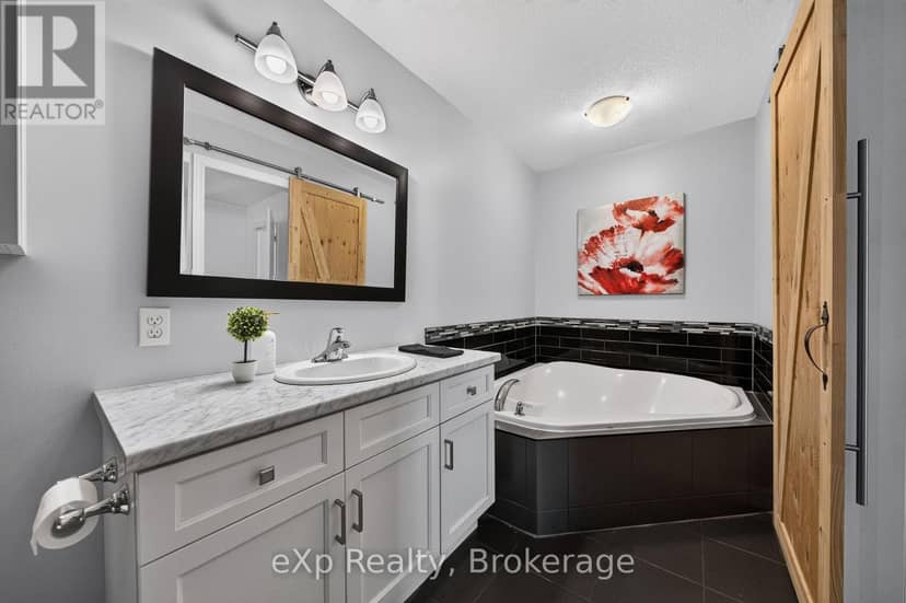 67A Raymond Street — photo 32 of 40