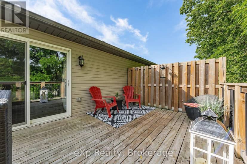 67A Raymond Street — photo 39 of 40