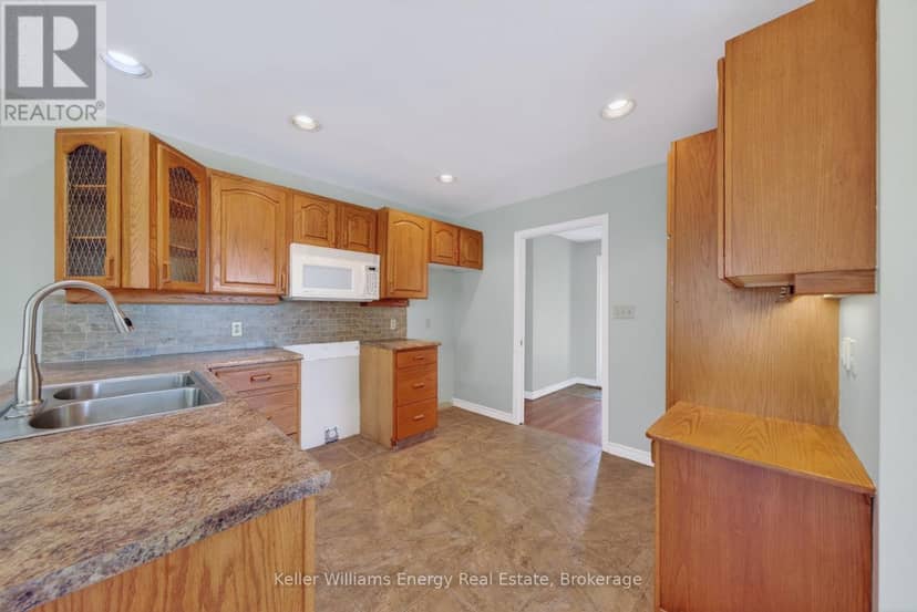 658 Ridge Road — photo 12 of 40