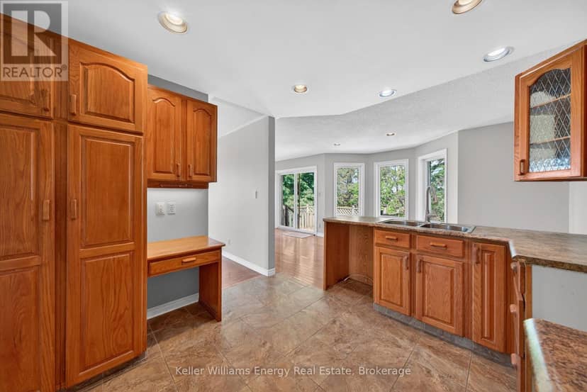 658 Ridge Road — photo 15 of 40
