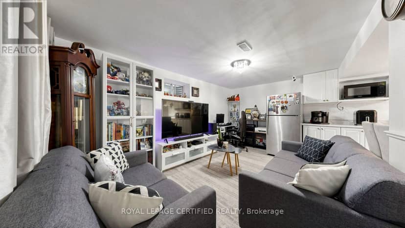 922A Danforth Road — photo 31 of 40