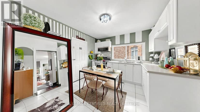 922A Danforth Road — photo 9 of 40