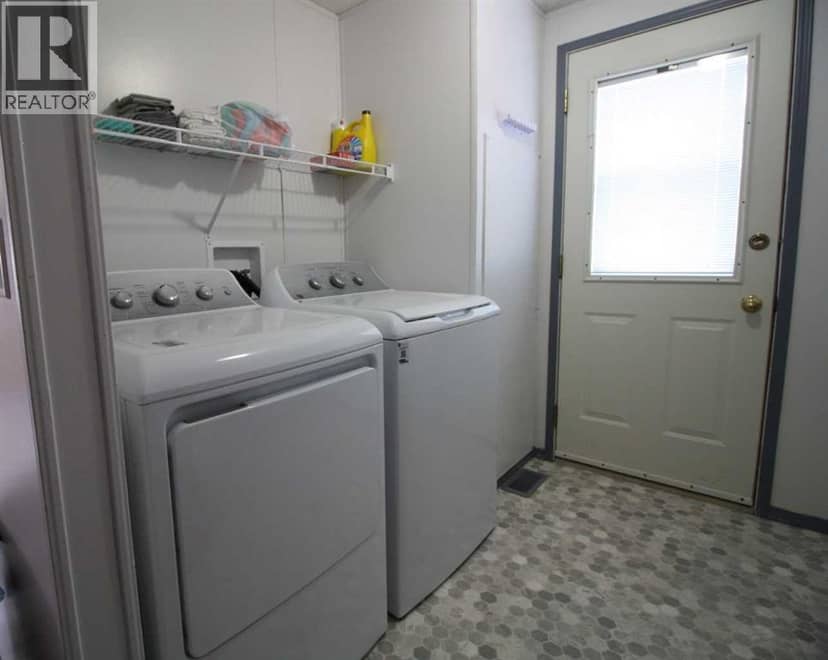 9900 108 Street — photo 12 of 25