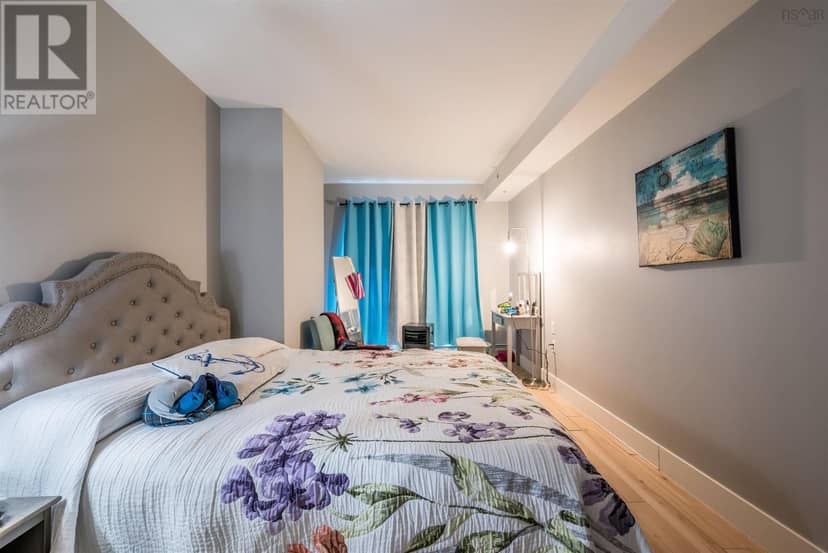 304 15 Kings Wharf Place — photo 9 of 27
