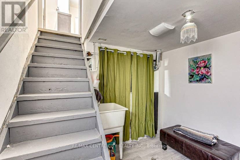 465 Ashland Avenue — photo 34 of 40