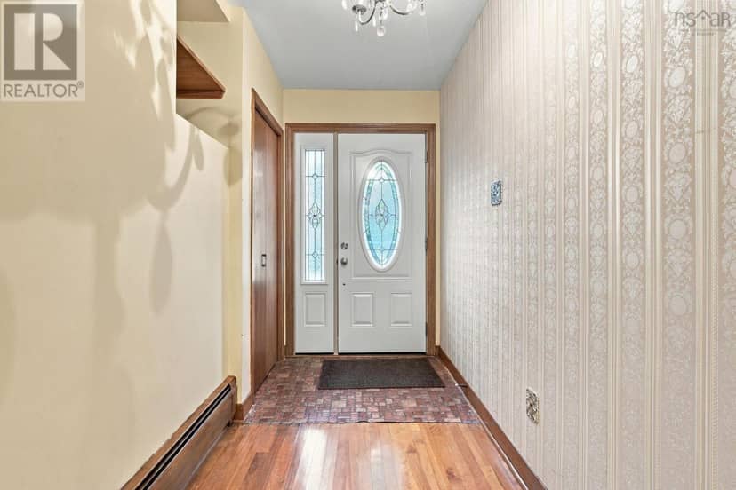 49 Tremont Drive — photo 5 of 39